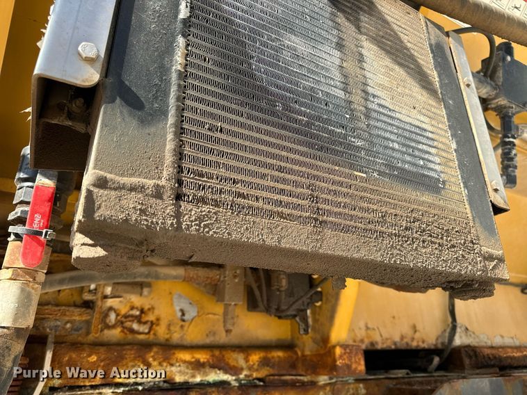 image for item DV1855 2012 RoGator RG900 applicator