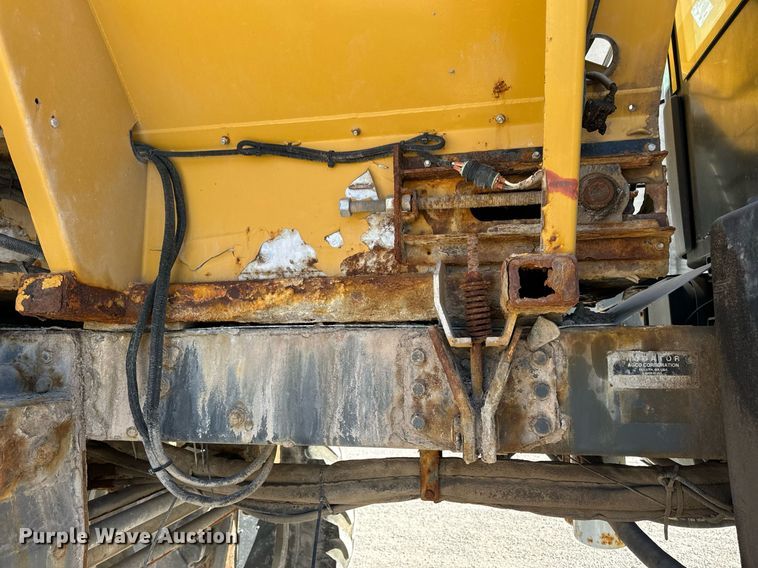 image for item DV1855 2012 RoGator RG900 applicator