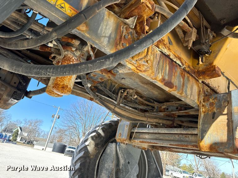 image for item DV1855 2012 RoGator RG900 applicator