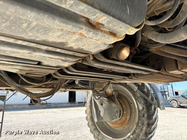 image for item DV1855 2012 RoGator RG900 applicator