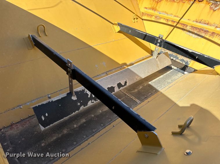 image for item DV1855 2012 RoGator RG900 applicator