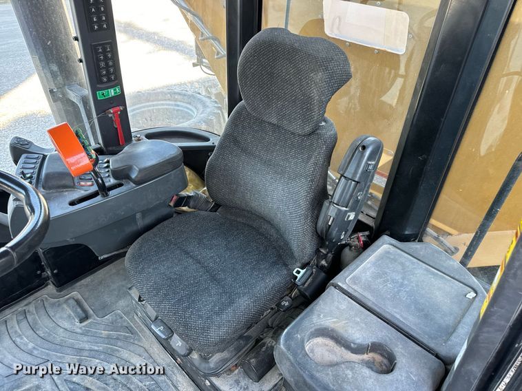 image for item DV1855 2012 RoGator RG900 applicator