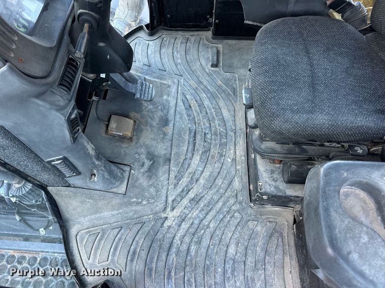 image for item DV1855 2012 RoGator RG900 applicator