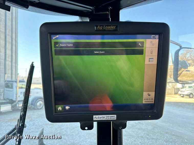 image for item DV1855 2012 RoGator RG900 applicator