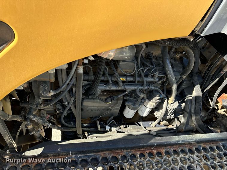 image for item DV1855 2012 RoGator RG900 applicator