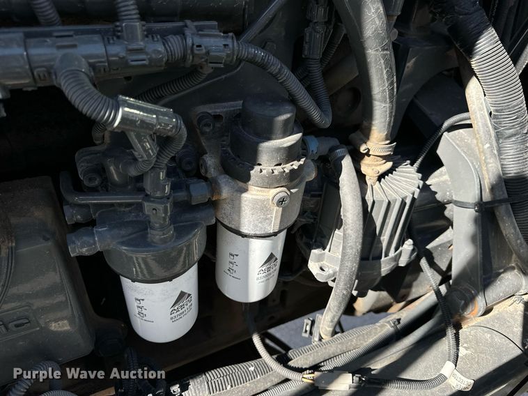 image for item DV1855 2012 RoGator RG900 applicator