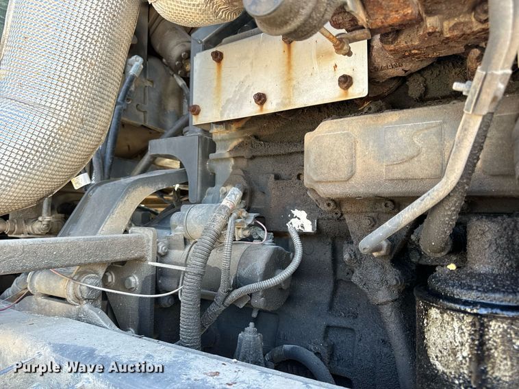 image for item DV1855 2012 RoGator RG900 applicator