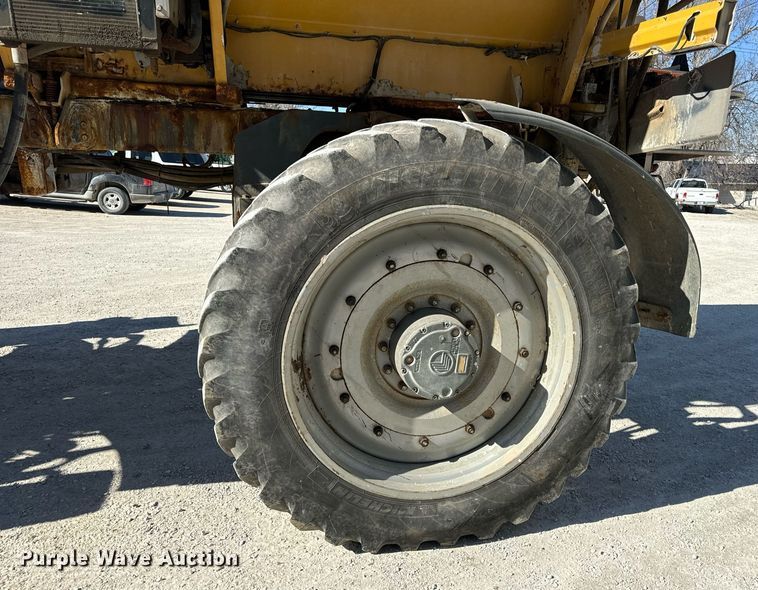 image for item DV1855 2012 RoGator RG900 applicator