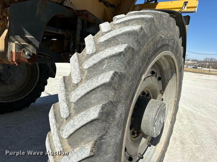 image for item DV1855 2012 RoGator RG900 applicator