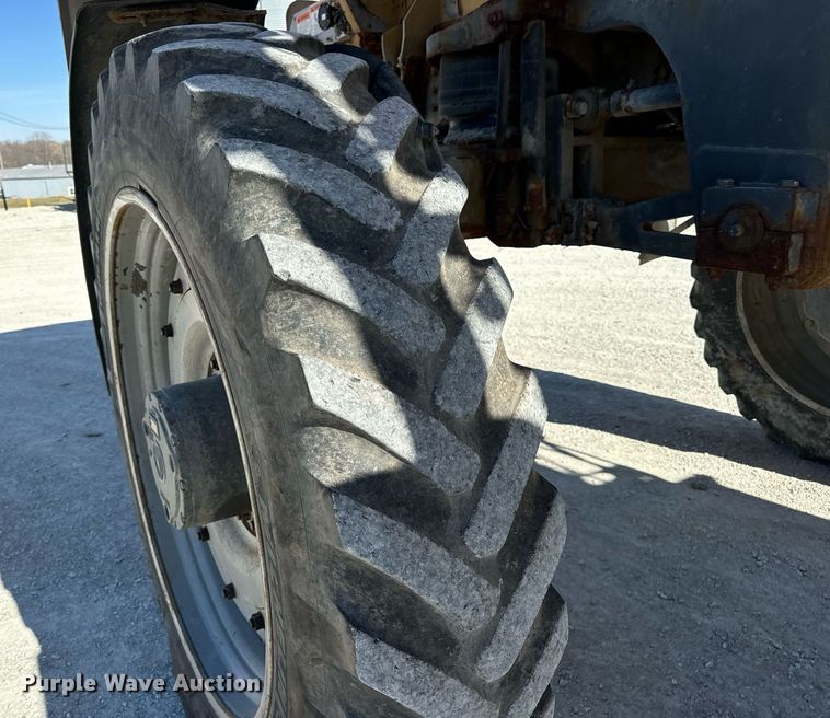 image for item DV1855 2012 RoGator RG900 applicator
