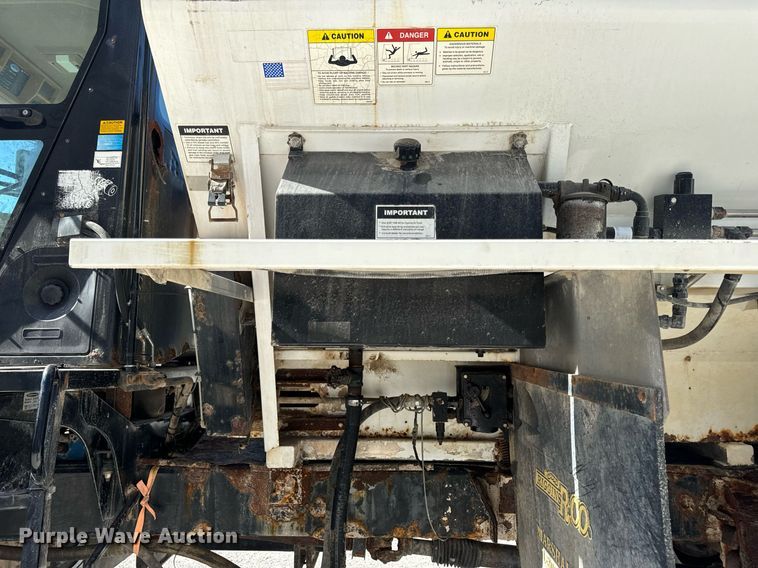 image for item DV1856 Miller 3304 applicator