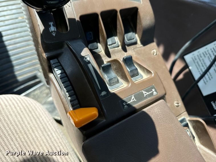 image for item DV1857 2012 John Deere 4630 sprayer