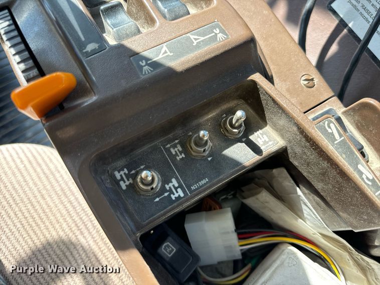 image for item DV1857 2012 John Deere 4630 sprayer