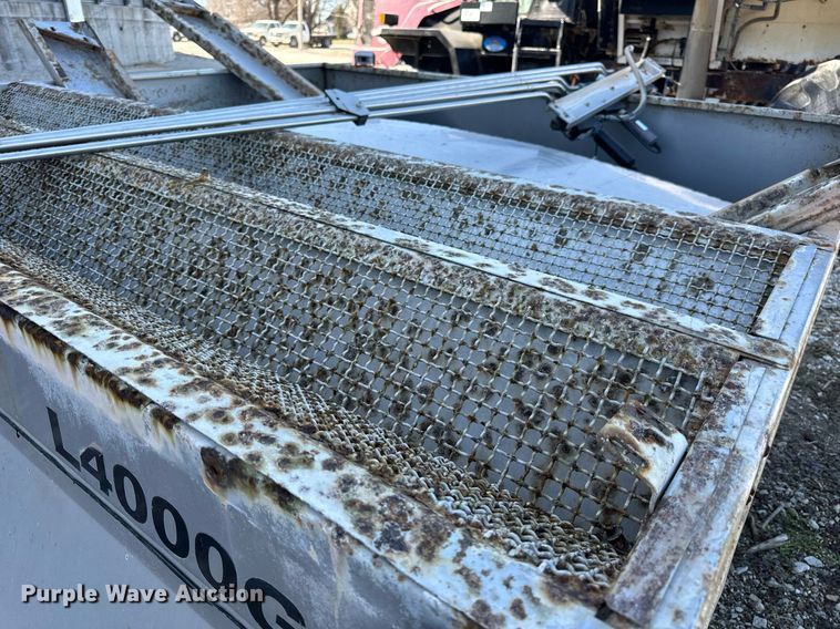 image for item DV1858 New Leader L4000G4 applicator bed