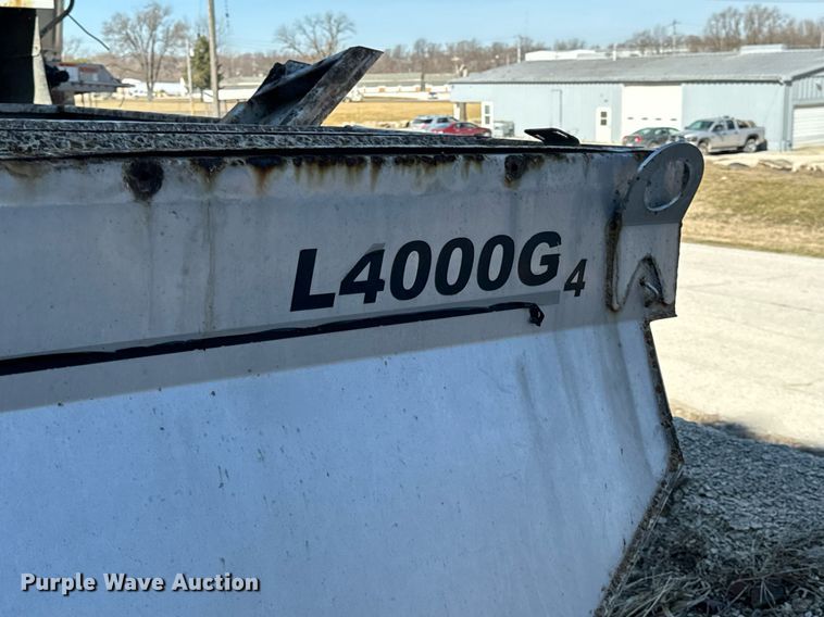 image for item DV1858 New Leader L4000G4 applicator bed