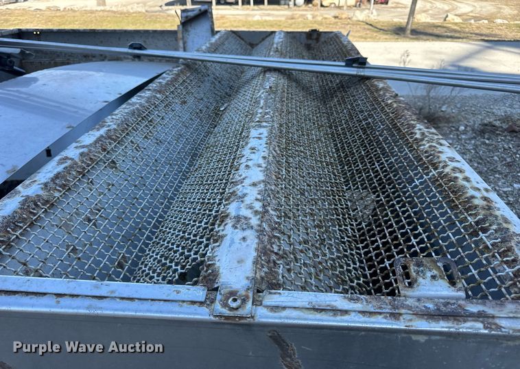 image for item DV1858 New Leader L4000G4 applicator bed