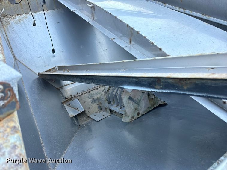 image for item DV1858 New Leader L4000G4 applicator bed