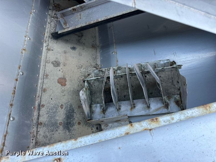 image for item DV1858 New Leader L4000G4 applicator bed