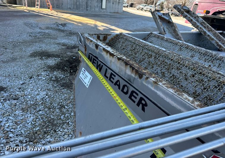 image for item DV1858 New Leader L4000G4 applicator bed