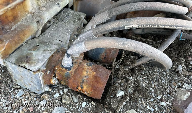 image for item DV1858 New Leader L4000G4 applicator bed