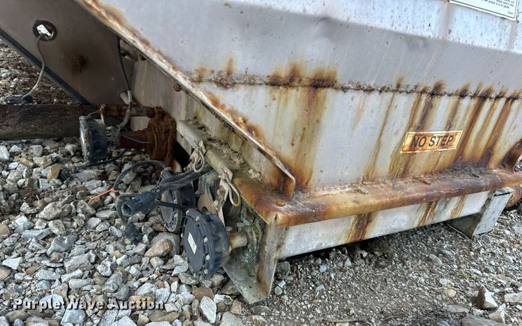 image for item DV1858 New Leader L4000G4 applicator bed