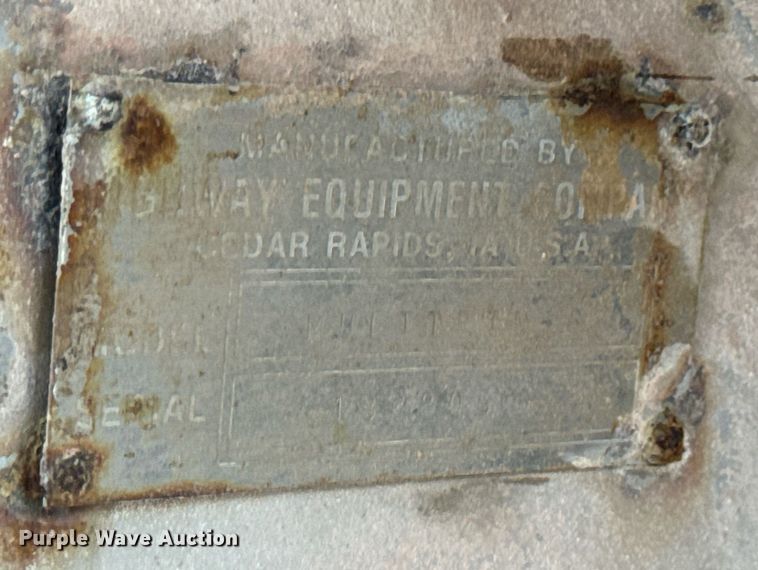 image for item DV1858 New Leader L4000G4 applicator bed