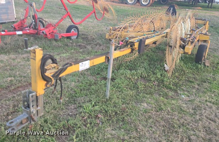 image for item DW1852 Vermeer WR-V8 hay rake