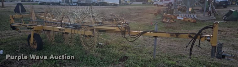 image for item DW1852 Vermeer WR-V8 hay rake