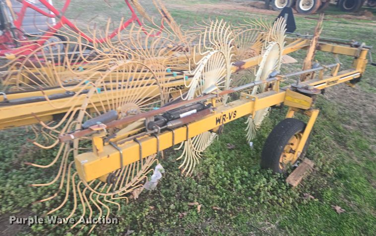image for item DW1852 Vermeer WR-V8 hay rake