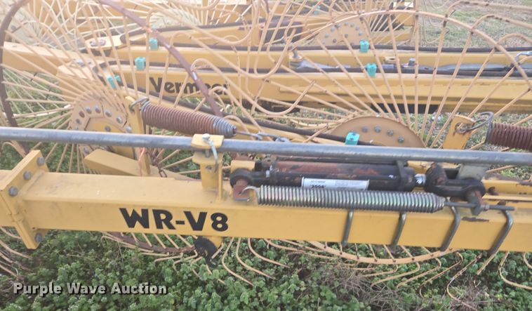 image for item DW1852 Vermeer WR-V8 hay rake