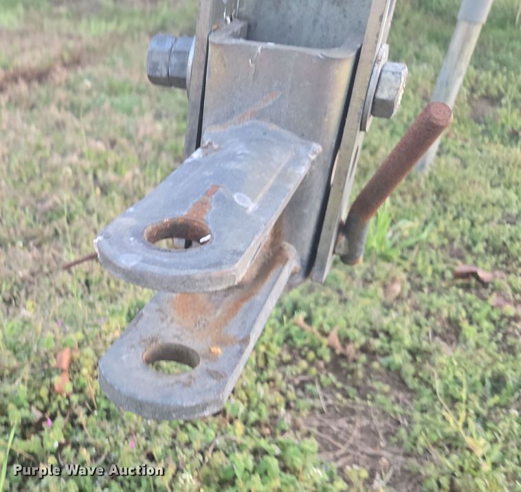 image for item DW1852 Vermeer WR-V8 hay rake