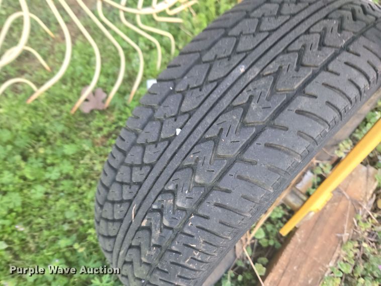 image for item DW1852 Vermeer WR-V8 hay rake