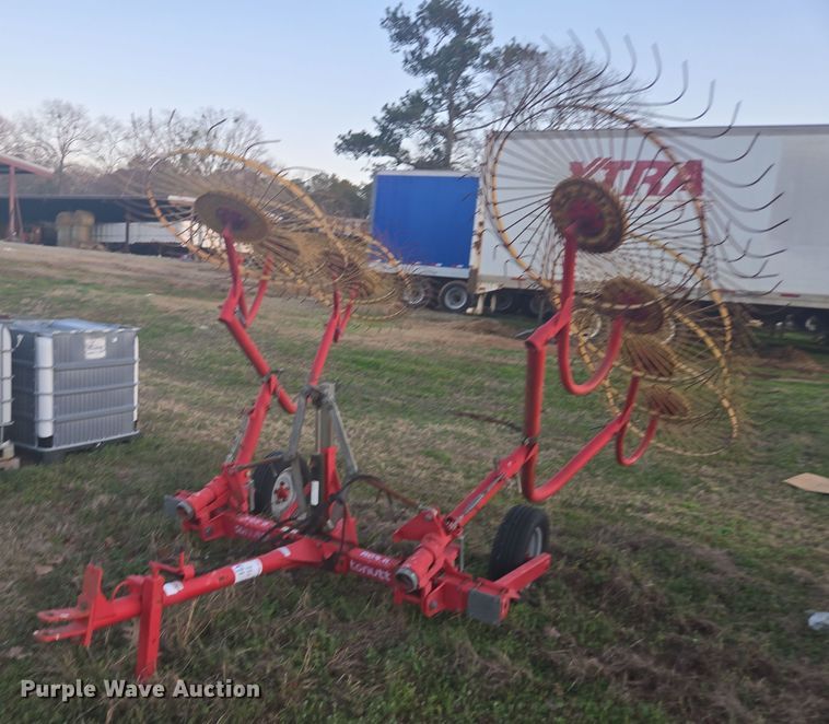 image for item DW1853 2007 Tonutte RCS8 hay rake
