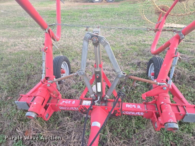 image for item DW1853 2007 Tonutte RCS8 hay rake