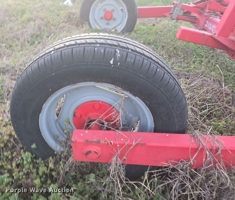 image for item DW1853 2007 Tonutte RCS8 hay rake