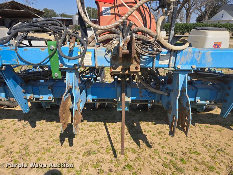 image for item DW1856 Monosem planter