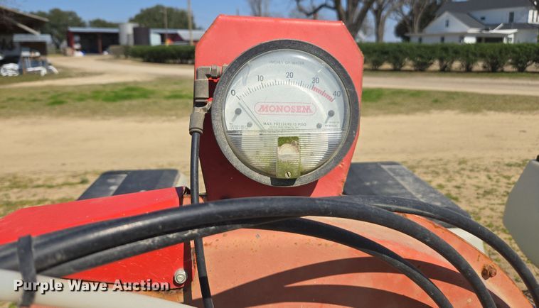 image for item DW1856 Monosem planter