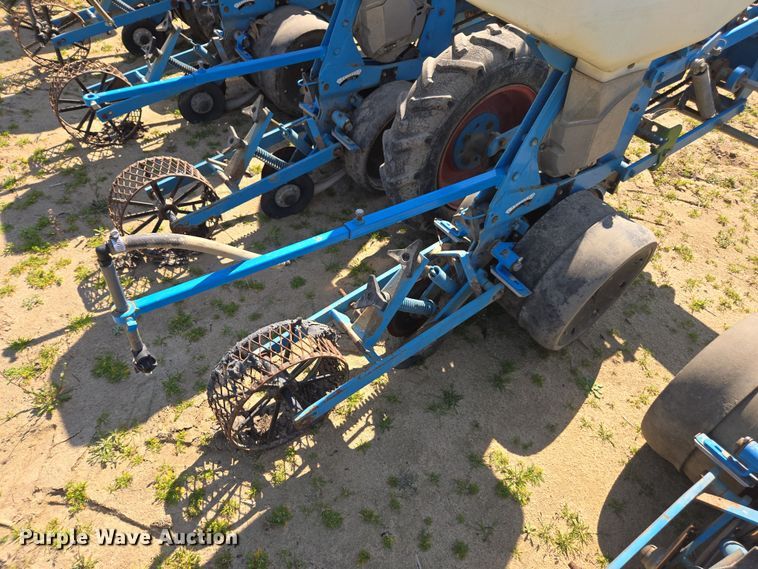 image for item DW1856 Monosem planter