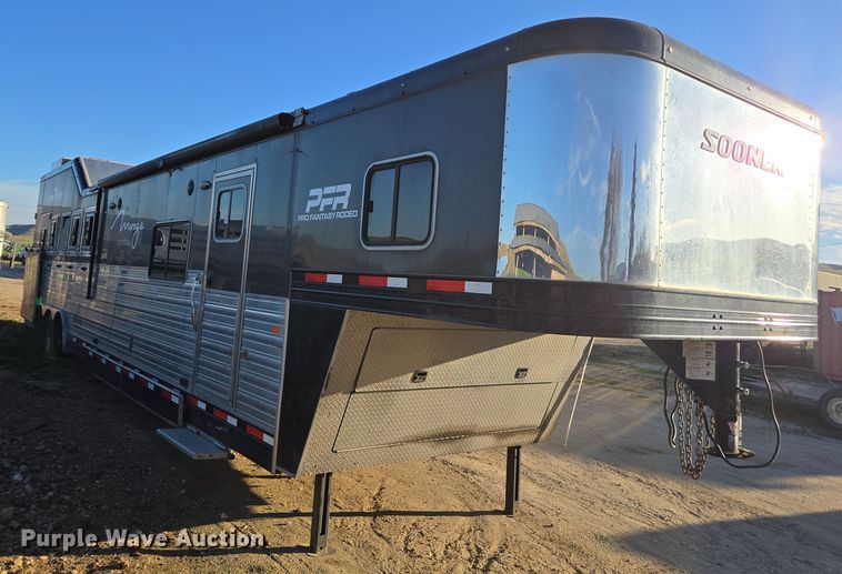image for item DY6973 2018 Sooner  Universal Trailers horse trailer