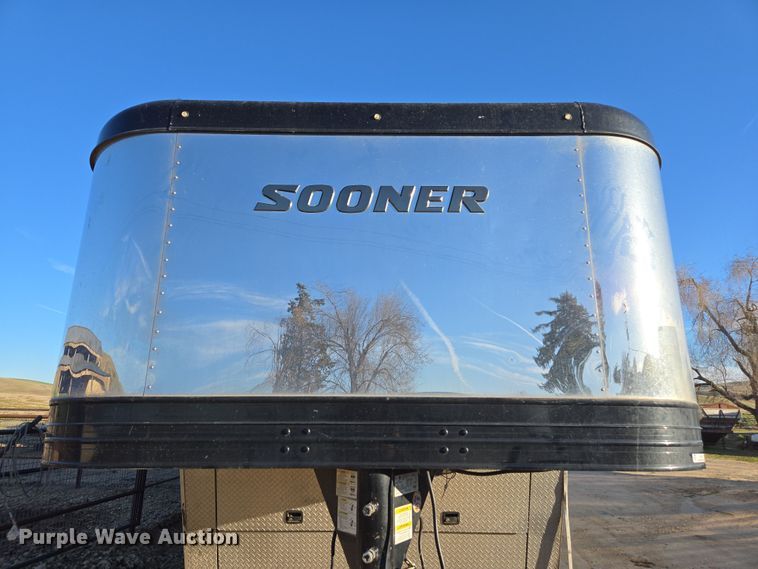 image for item DY6973 2018 Sooner  Universal Trailers horse trailer