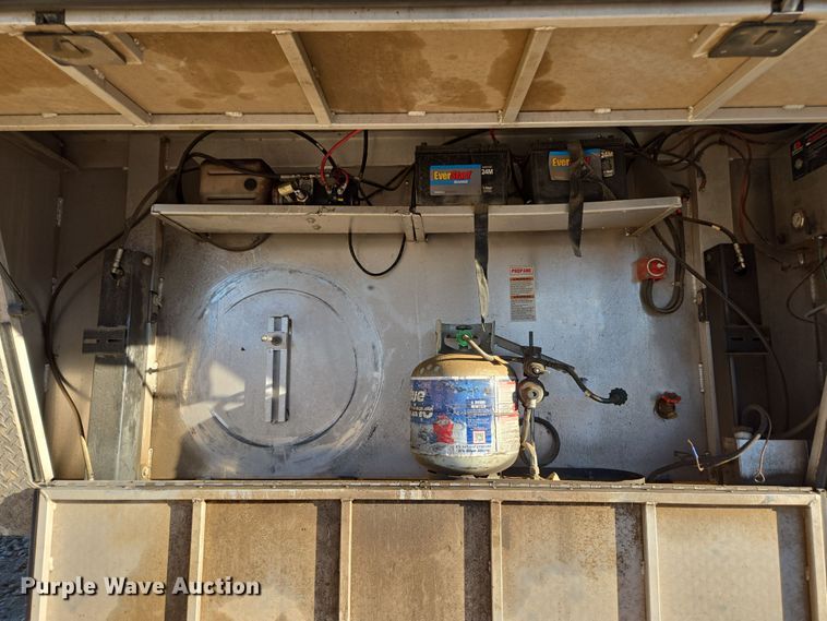 image for item DY6973 2018 Sooner  Universal Trailers horse trailer