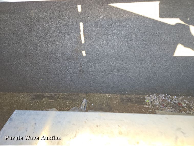 image for item DY6973 2018 Sooner  Universal Trailers horse trailer