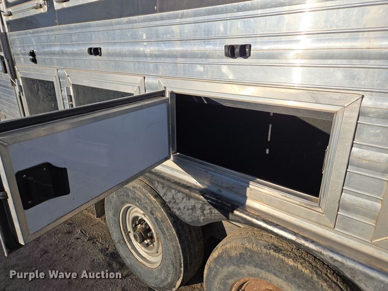 image for item DY6973 2018 Sooner  Universal Trailers horse trailer