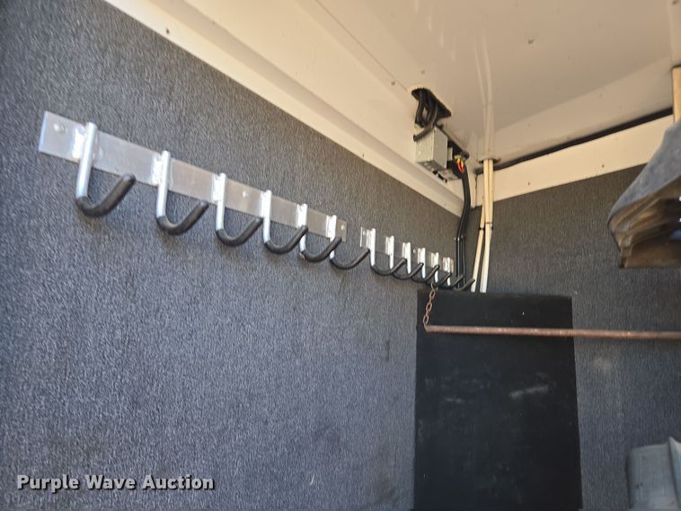 image for item DY6973 2018 Sooner  Universal Trailers horse trailer