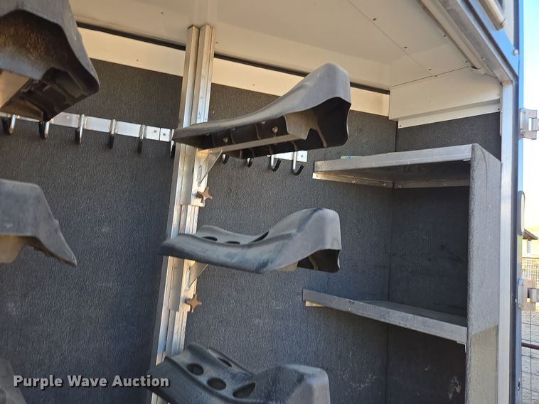 image for item DY6973 2018 Sooner  Universal Trailers horse trailer