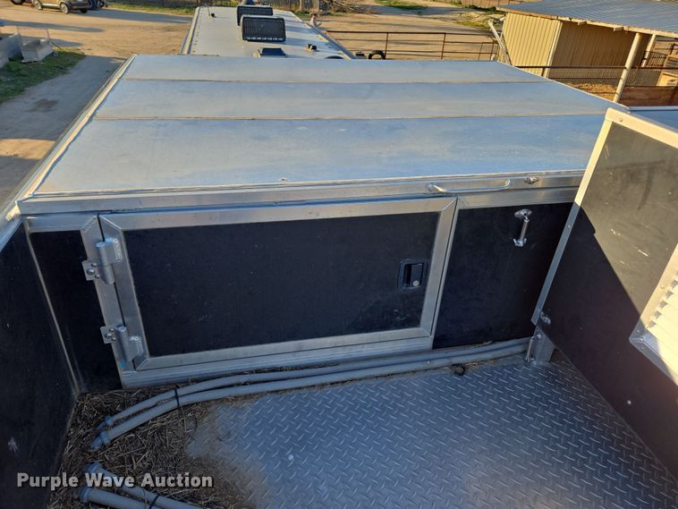 image for item DY6973 2018 Sooner  Universal Trailers horse trailer