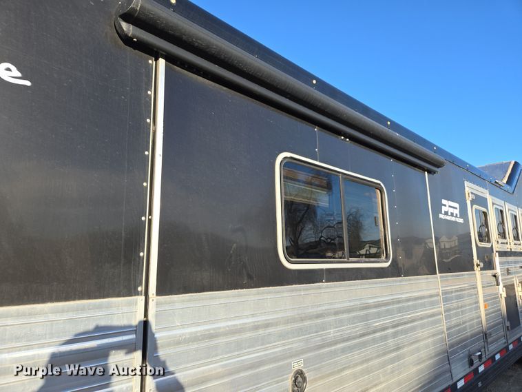 image for item DY6973 2018 Sooner  Universal Trailers horse trailer