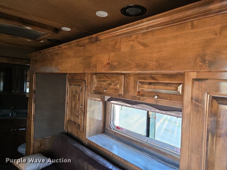 image for item DY6973 2018 Sooner  Universal Trailers horse trailer