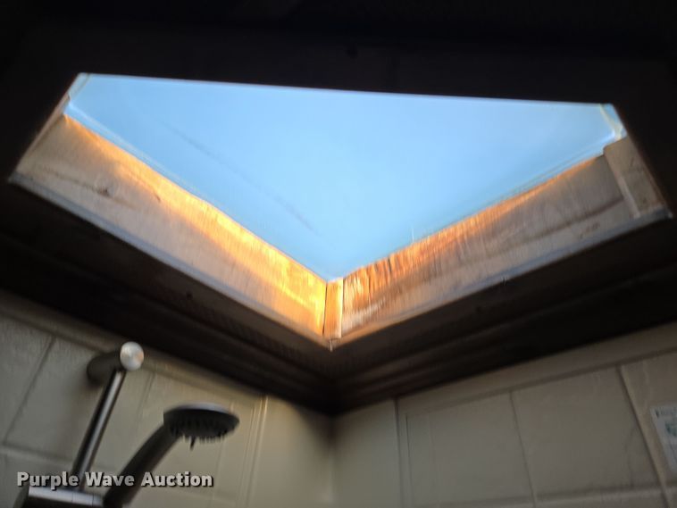 image for item DY6973 2018 Sooner  Universal Trailers horse trailer