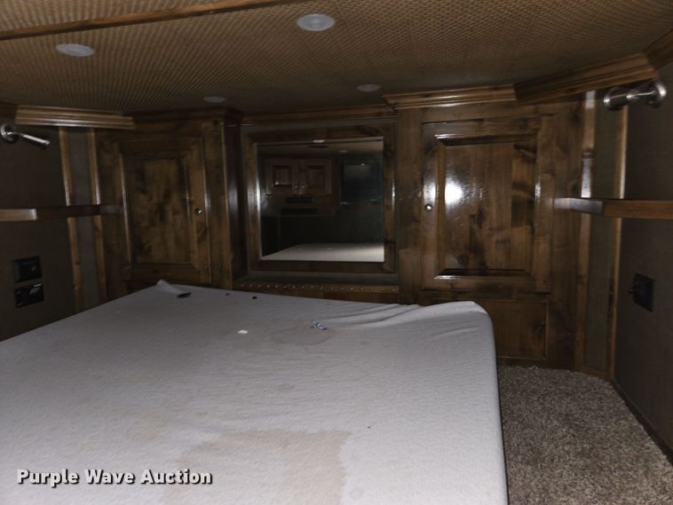 image for item DY6973 2018 Sooner  Universal Trailers horse trailer